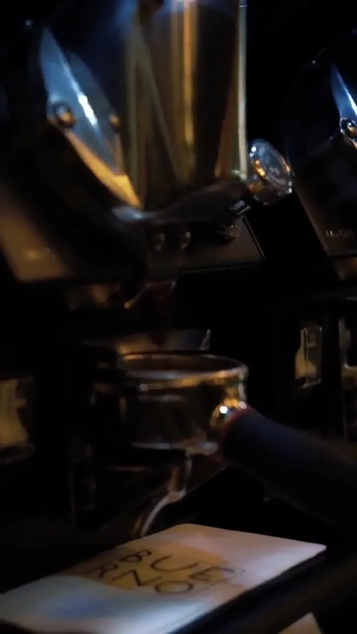 Café Büerno Barista